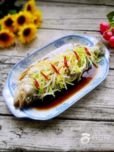 清蒸鲈鱼