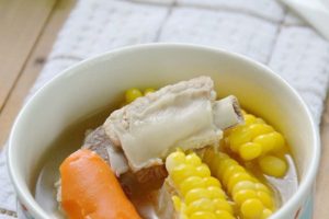 排骨玉米汤